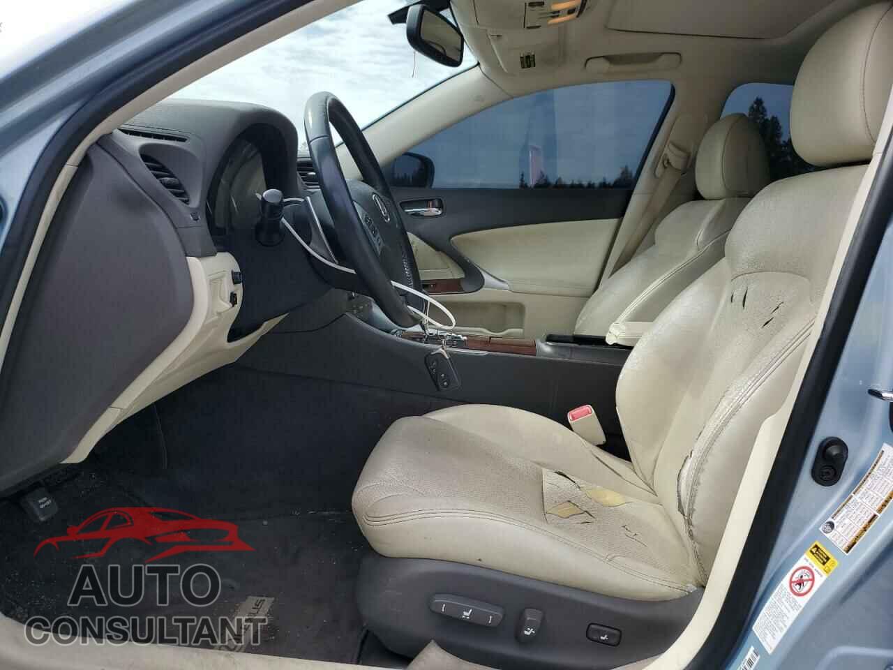 LEXUS IS 2011 - JTHBF5C21B5136191