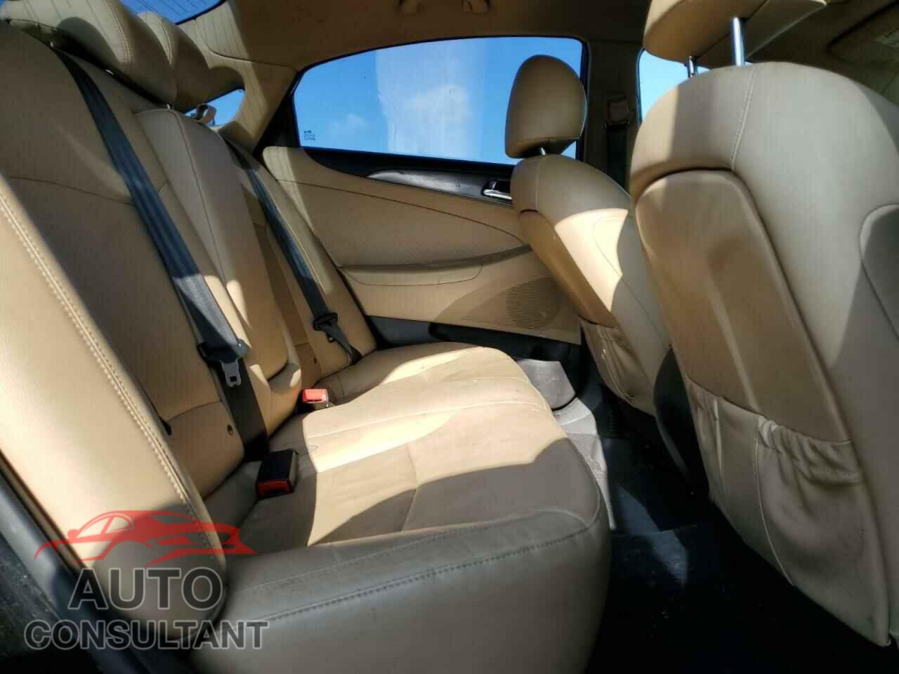 HYUNDAI SONATA 2015 - KMHEC4A49FA135529