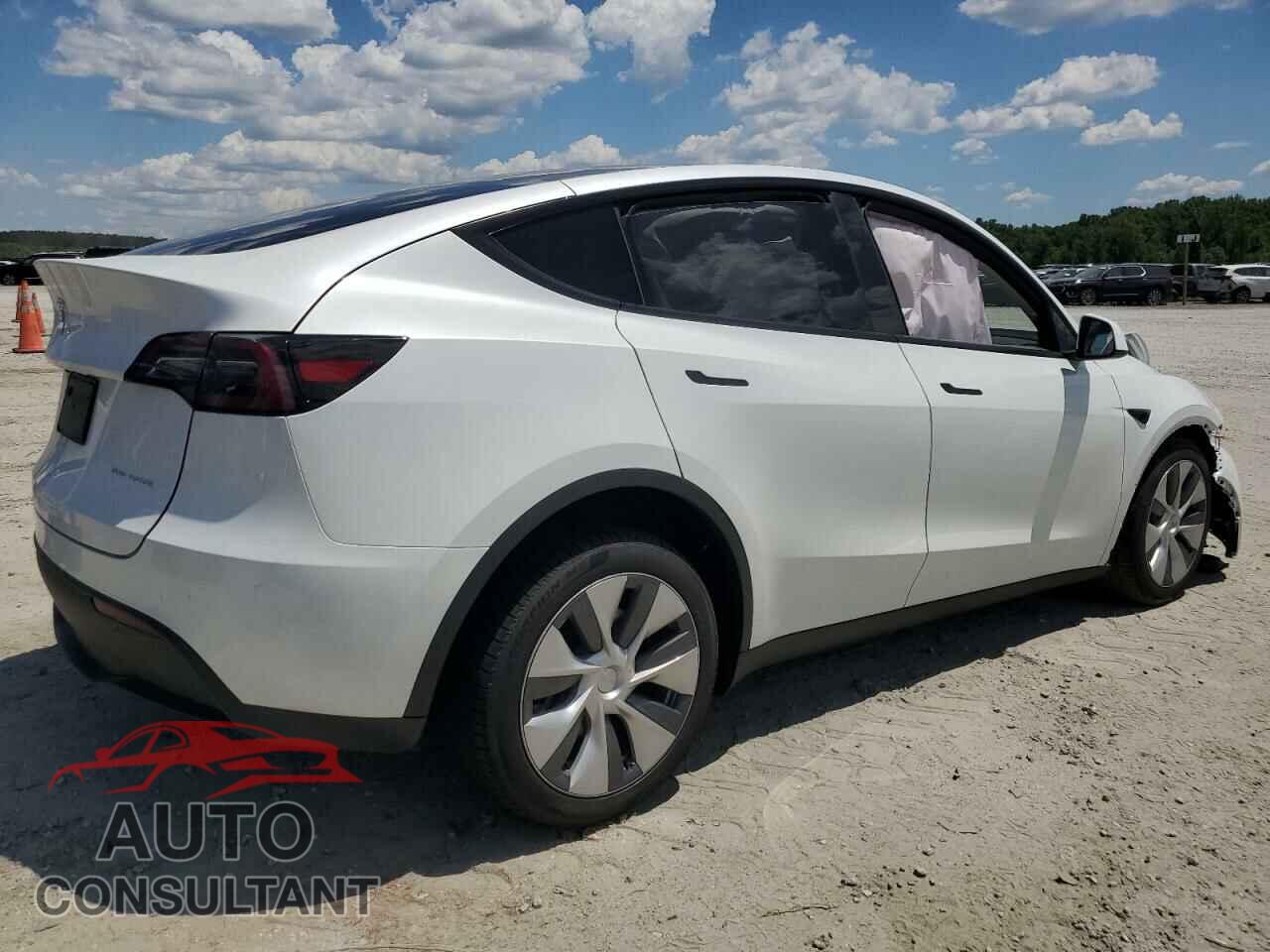 TESLA MODEL Y 2024 - 7SAYGDEE7RA257598