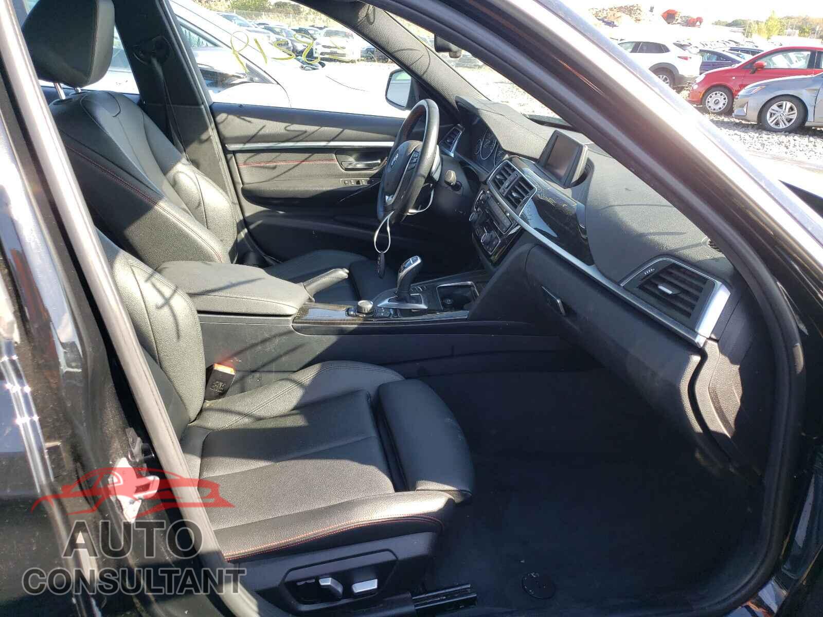 BMW 3 SERIES 2018 - WBA8D9C50JEM32169
