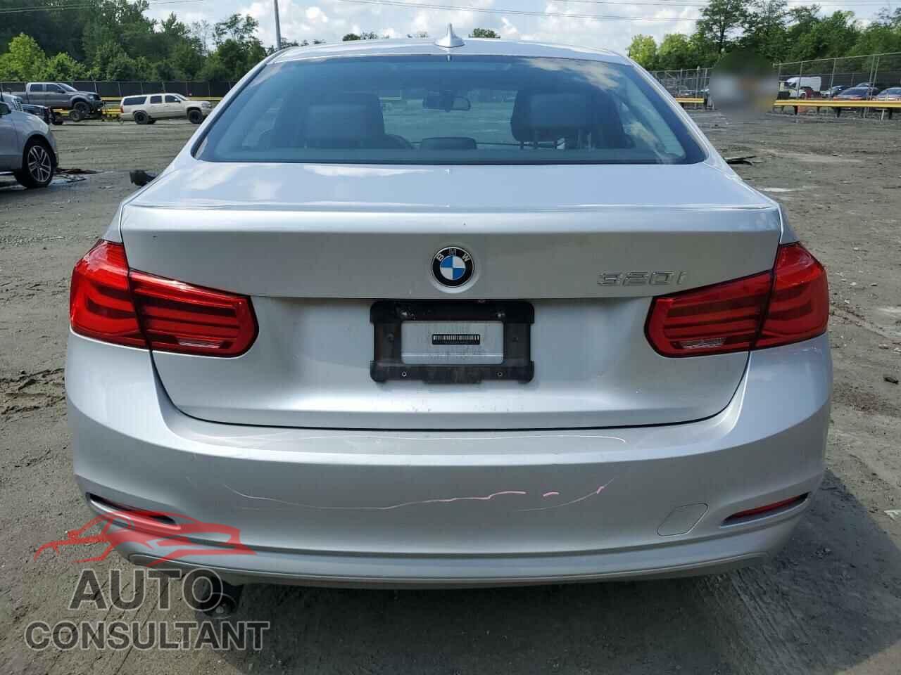 BMW 3 SERIES 2018 - WBA8E1G59JNU91813