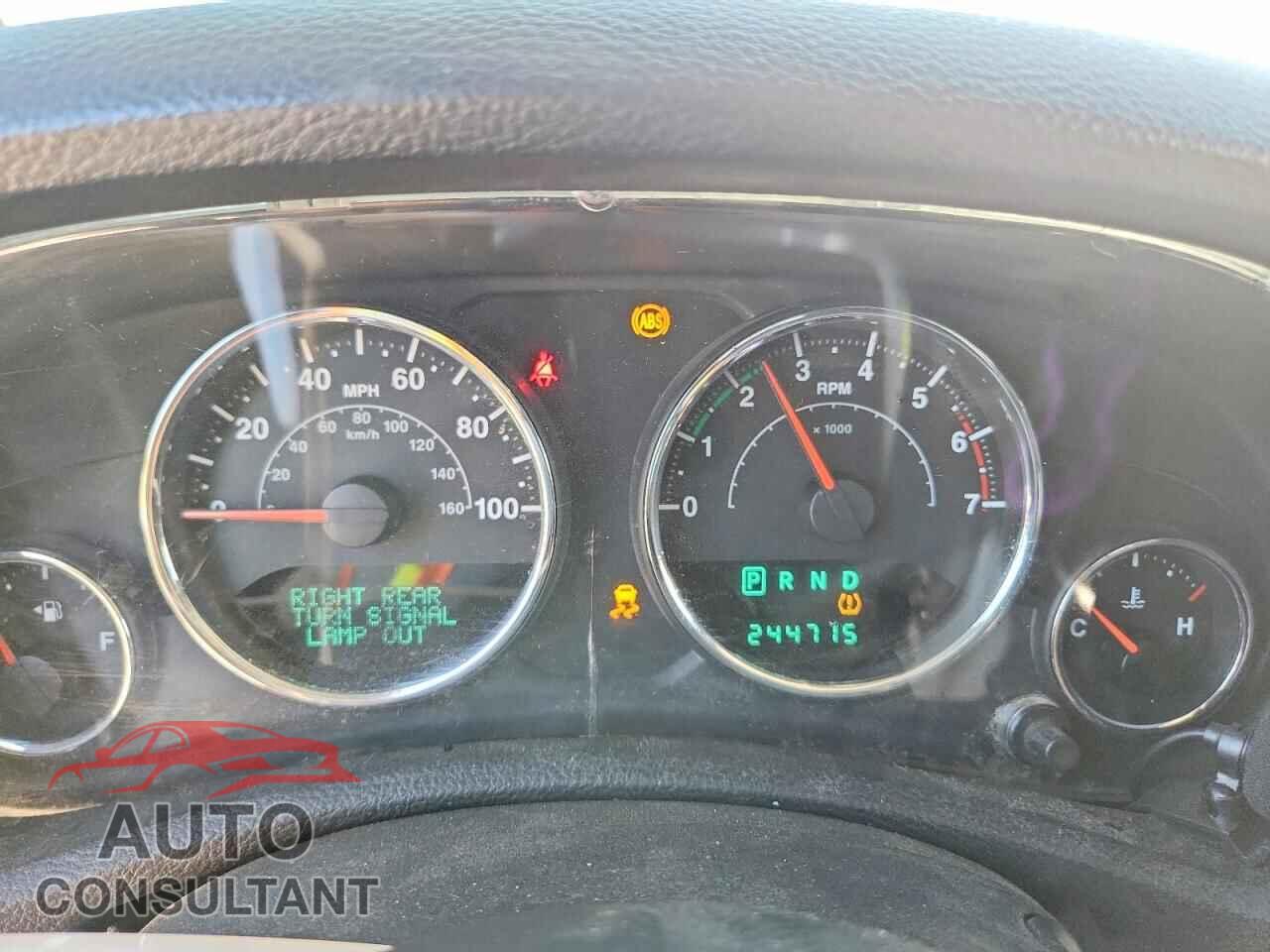 JEEP WRANGLER 2011 - 1J4AA5D12BL524084