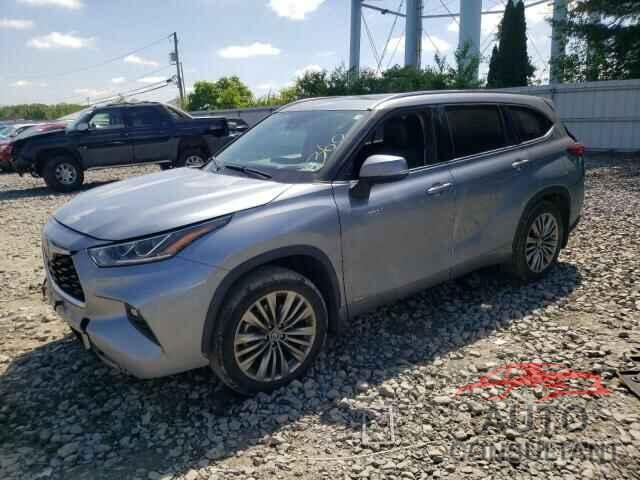 TOYOTA HIGHLANDER 2021 - 5TDEBRCH7MS023106