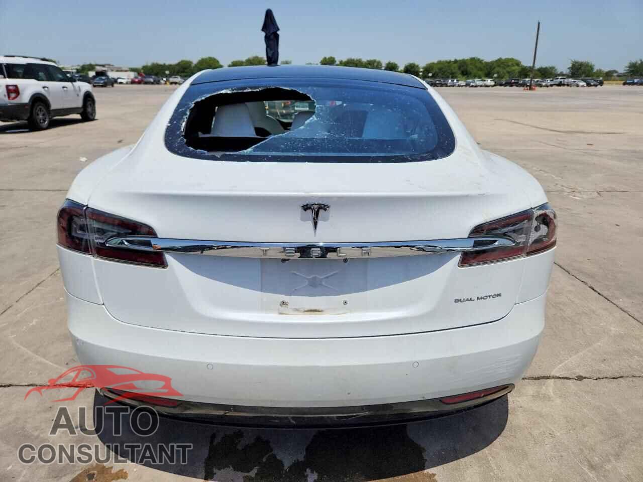 TESLA MODEL S 2020 - 5YJSA1E27LF411326