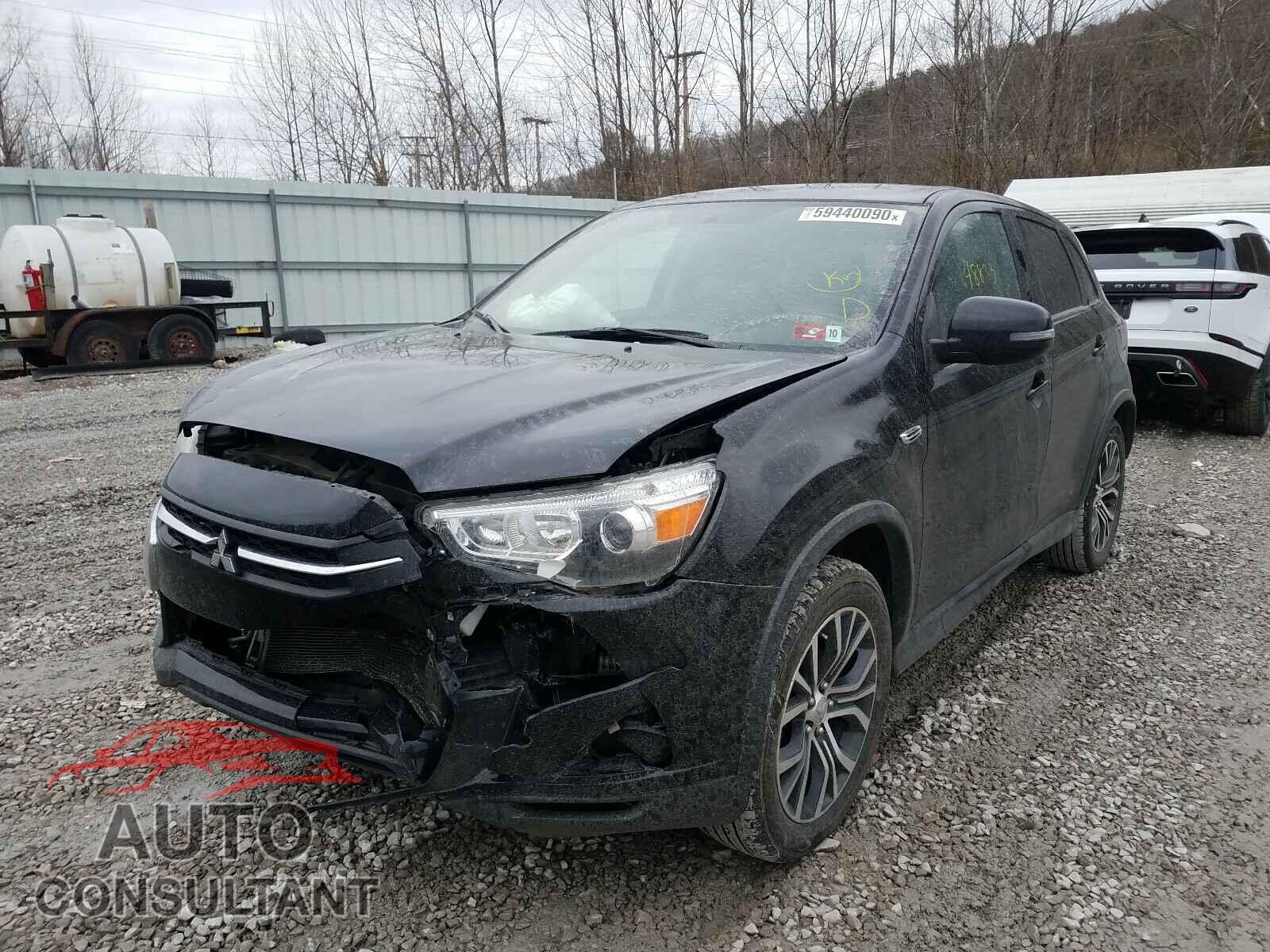 MITSUBISHI OUTLANDER 2018 - JA4AR3AU6JU020609