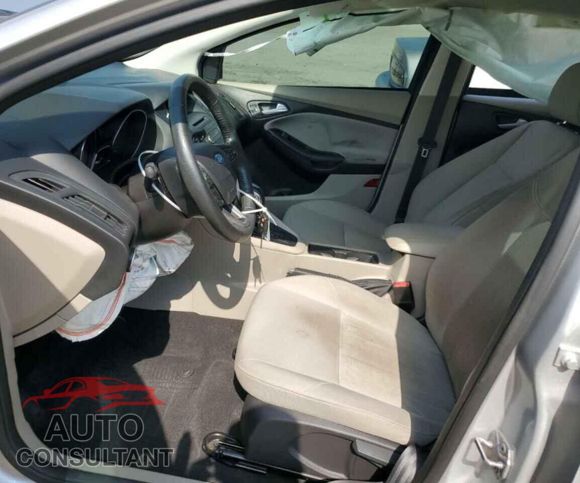 FORD FOCUS 2015 - 1FADP3F23FL280209