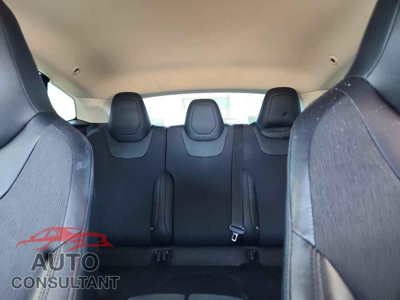 TESLA MODEL S 2015 - 5YJSA1H14FFP77218