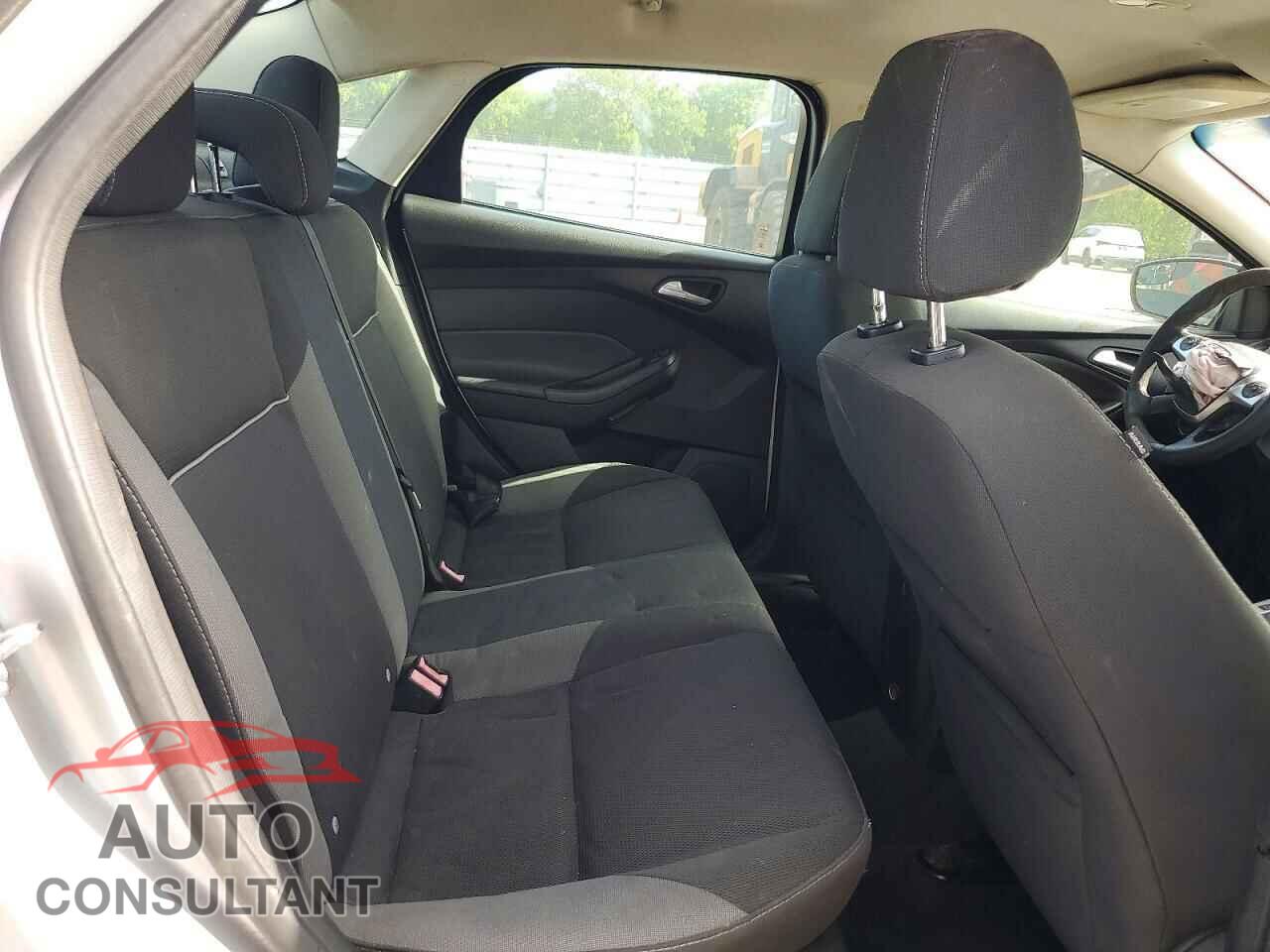 FORD FOCUS 2013 - 1FADP3F28DL136040