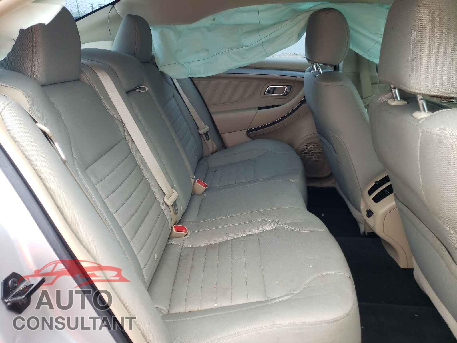 FORD TAURUS 2017 - 1FAHP2D8XHG122190