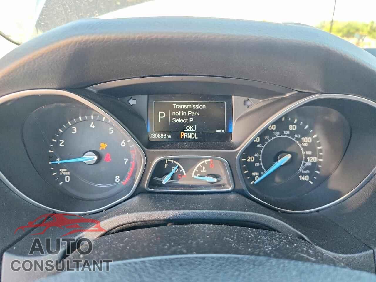 FORD FOCUS 2015 - 1FADP3F26FL361852