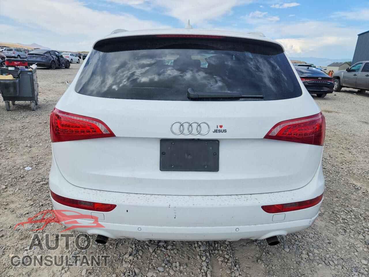 AUDI Q5 2011 - WA1LFAFP6BA100018
