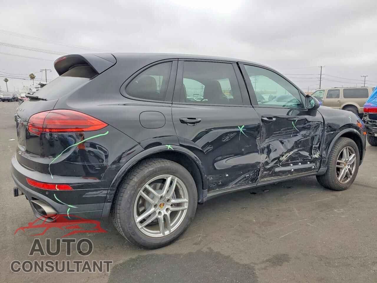 PORSCHE CAYENNE 2018 - WP1AA2A28JKA07635