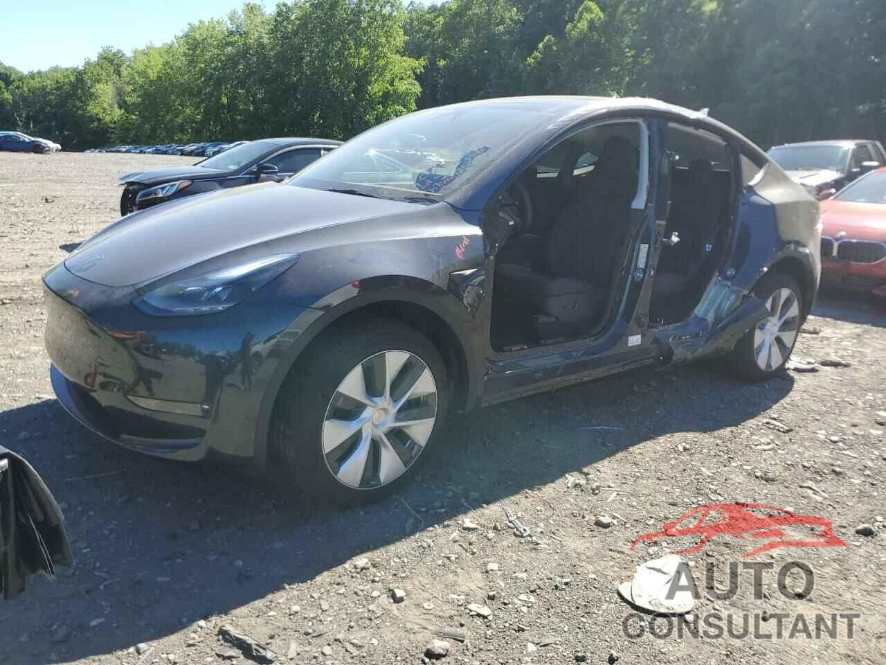 TESLA MODEL Y 2024 - 7SAYGDEE6RF031927