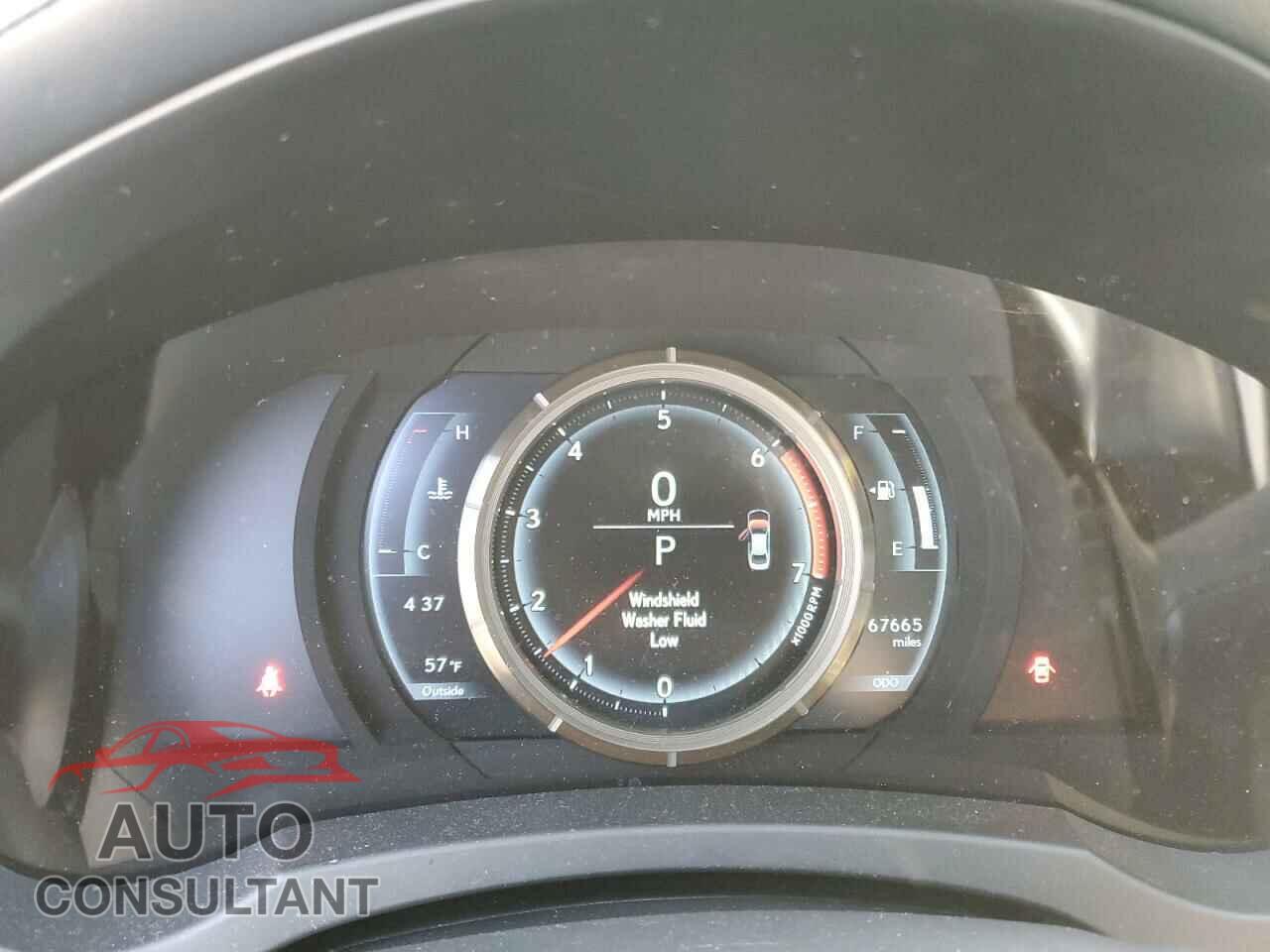 LEXUS IS 2017 - JTHBA1D24H5051103