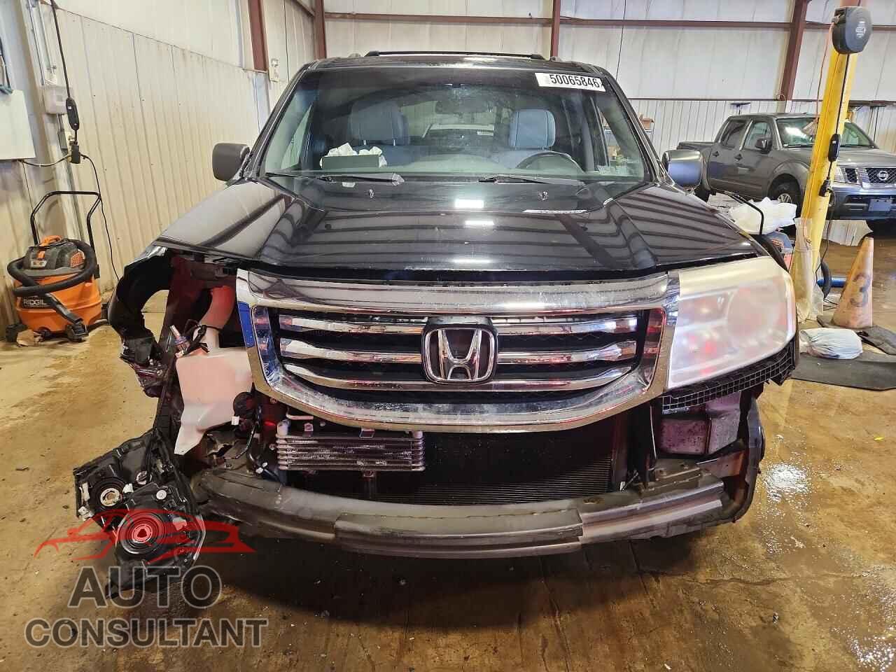 HONDA PILOT 2015 - 5FNYF4H23FB068687