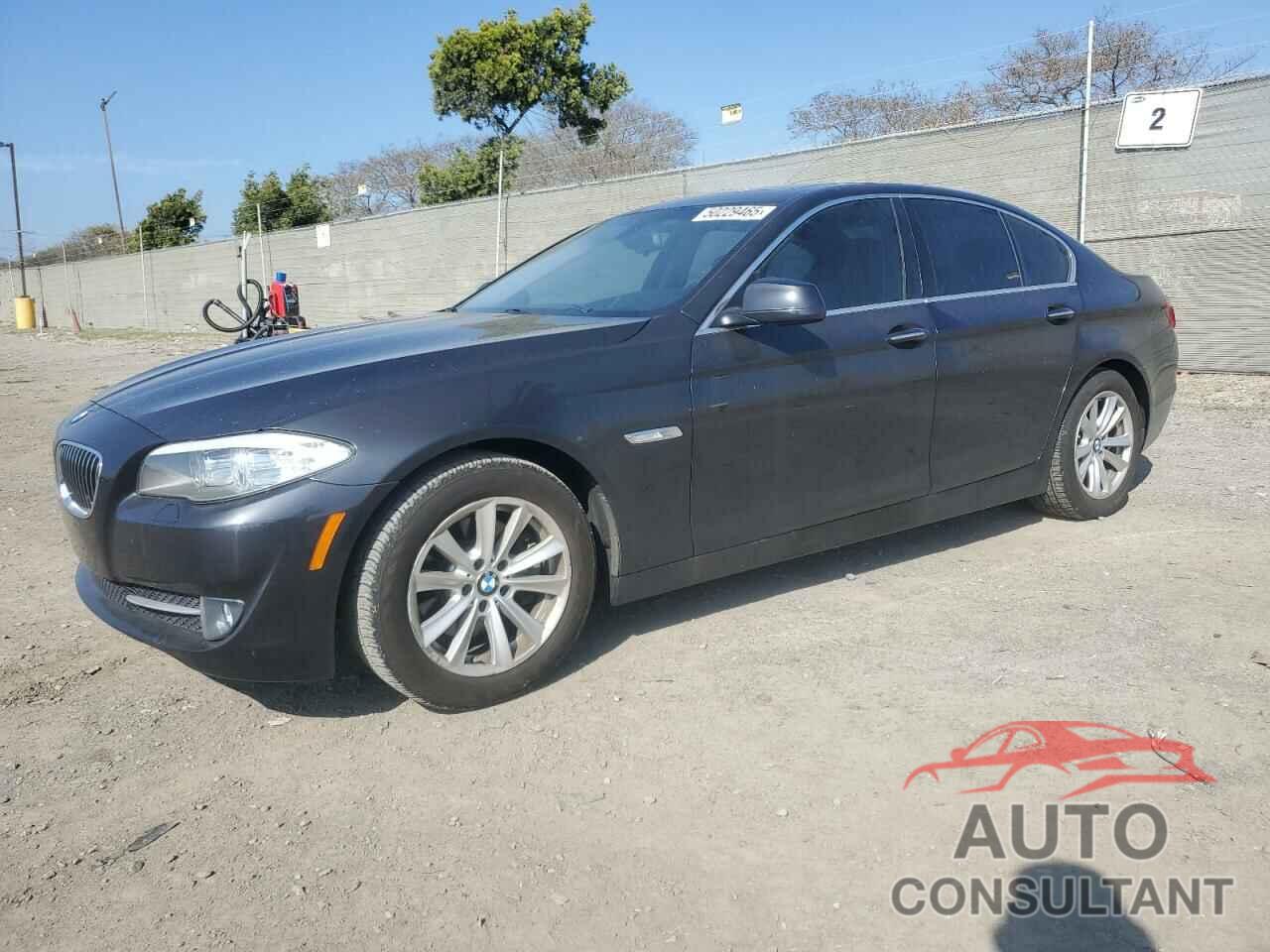 BMW 5 SERIES 2013 - WBAXG5C53DD232182