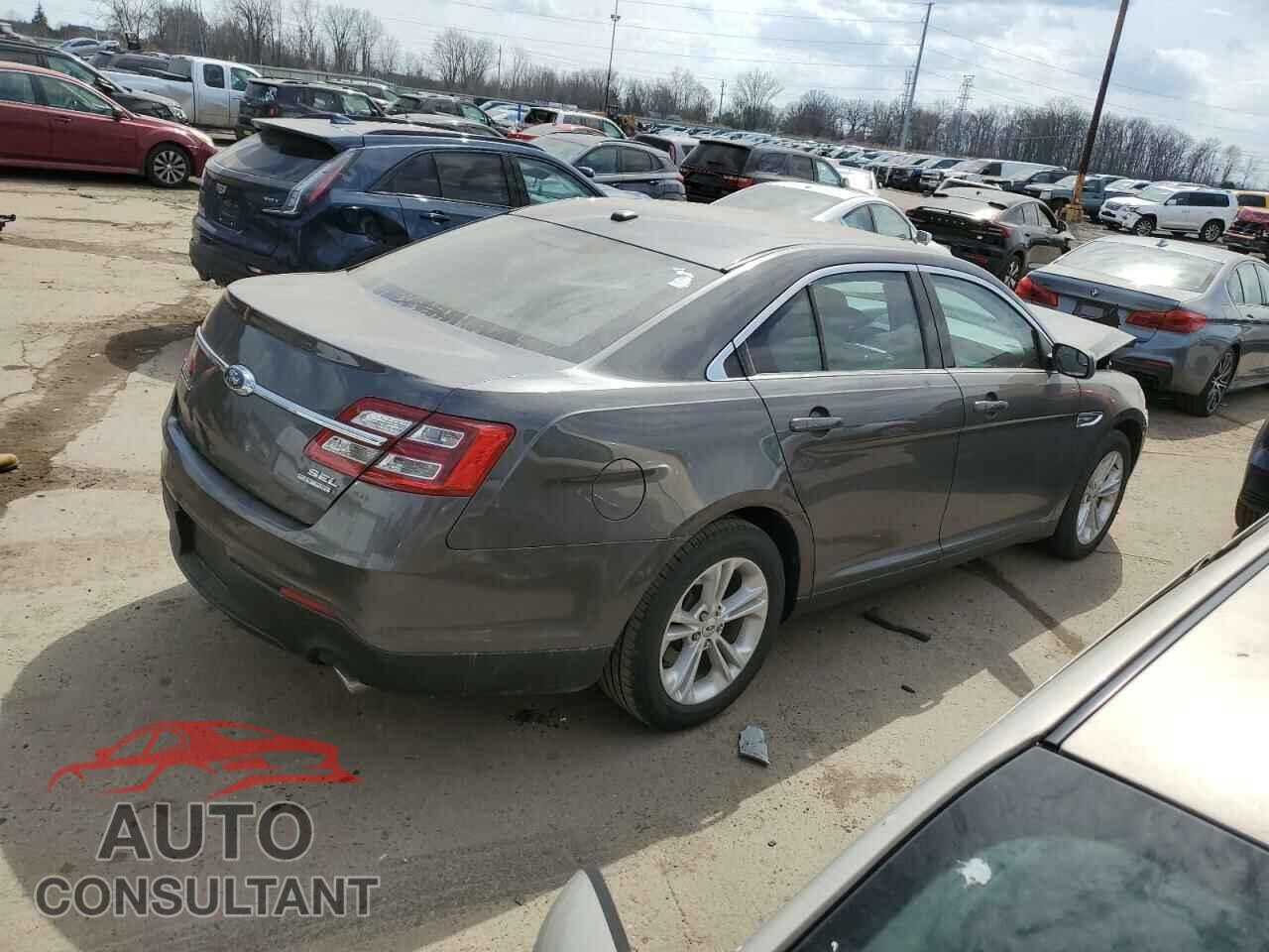FORD TAURUS 2018 - 1FAHP2E8XJG117110