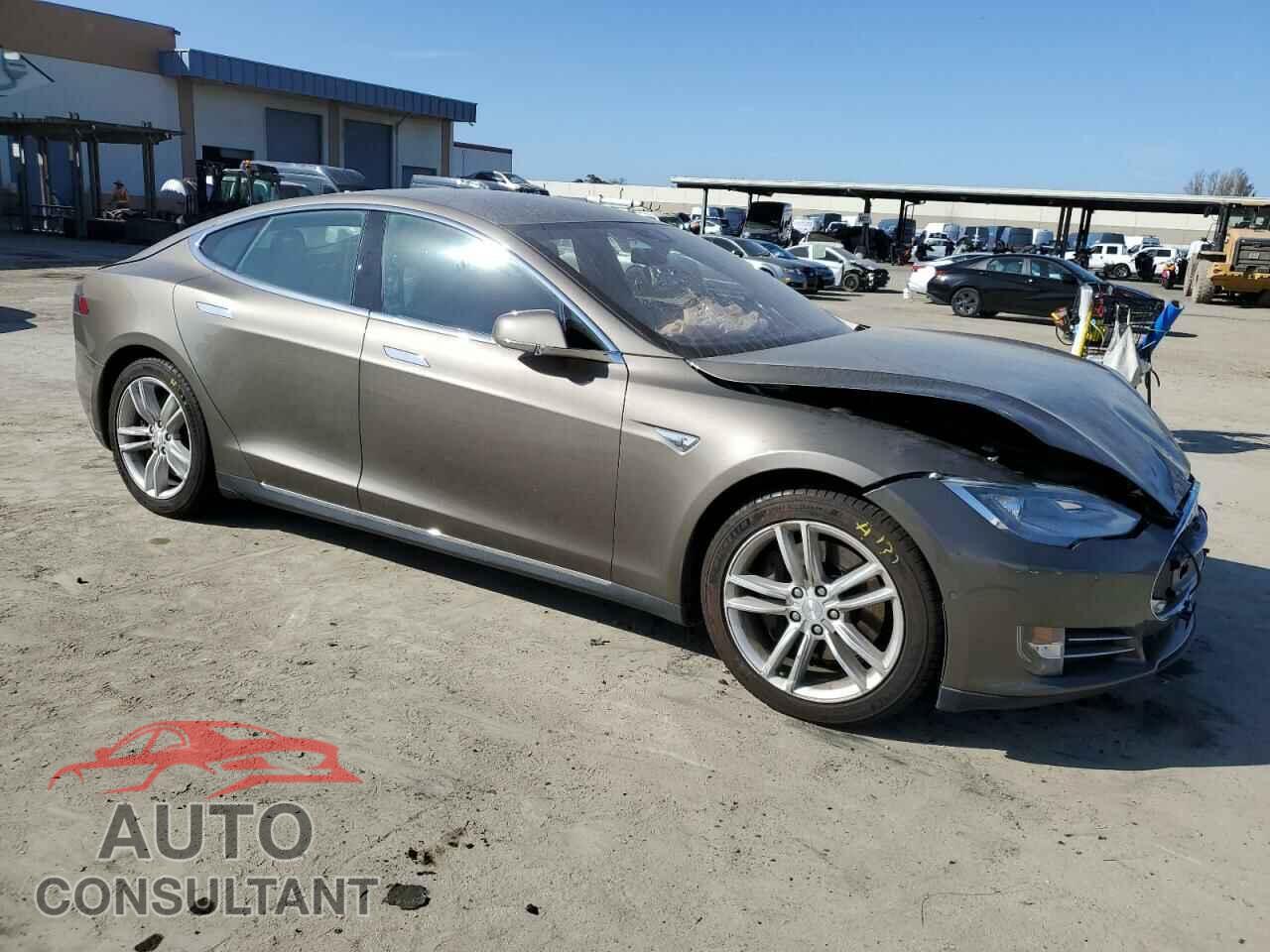 TESLA MODEL S 2016 - 5YJSA1E29GF126438