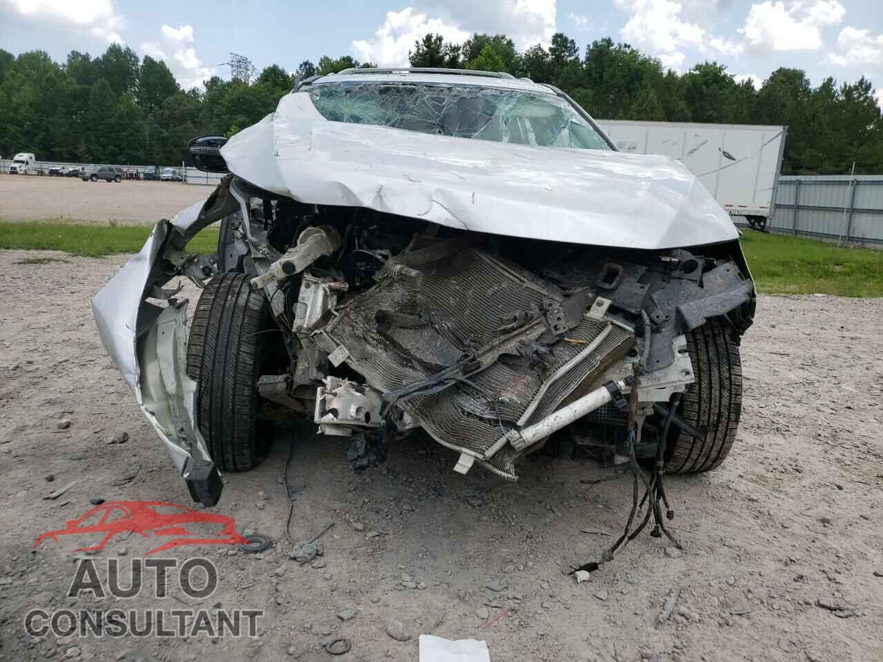 NISSAN PATHFINDER 2018 - 5N1DR2MM4JC655497