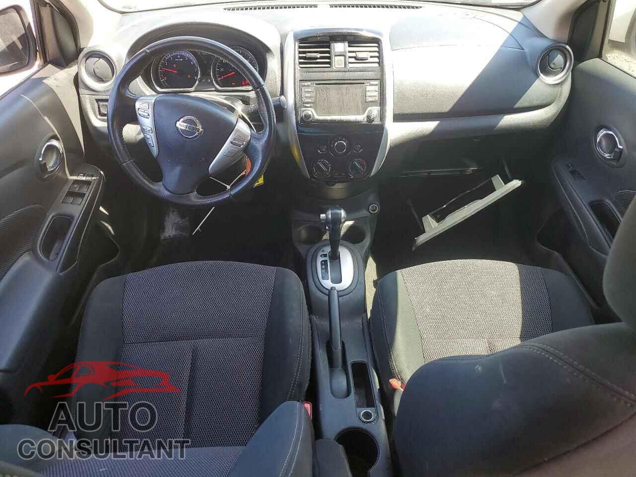 NISSAN VERSA 2017 - 3N1CN7AP3HL852153