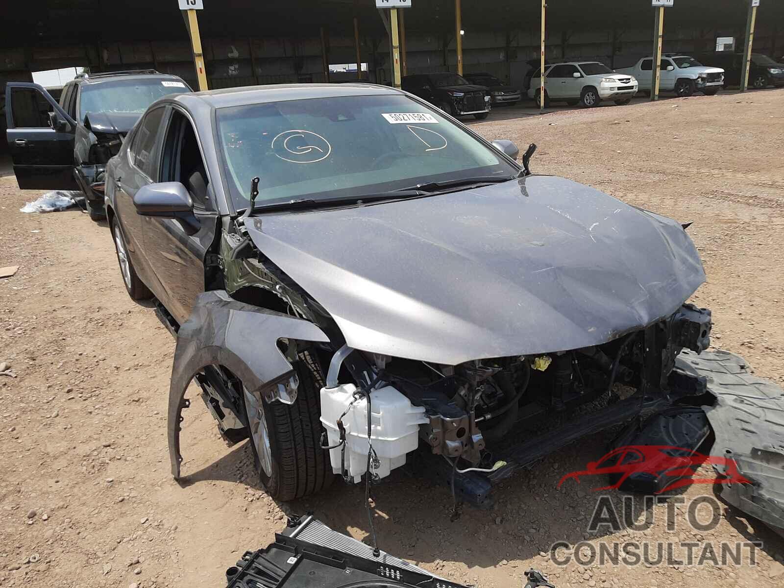 TOYOTA CAMRY 2018 - 4T1B11HK3JU047272