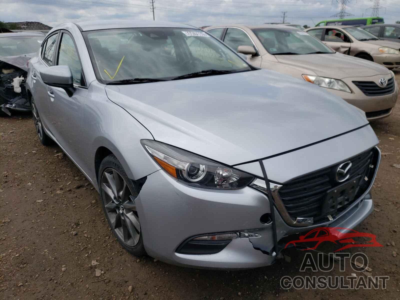 MAZDA 3 2018 - 3MZBN1V33JM207917