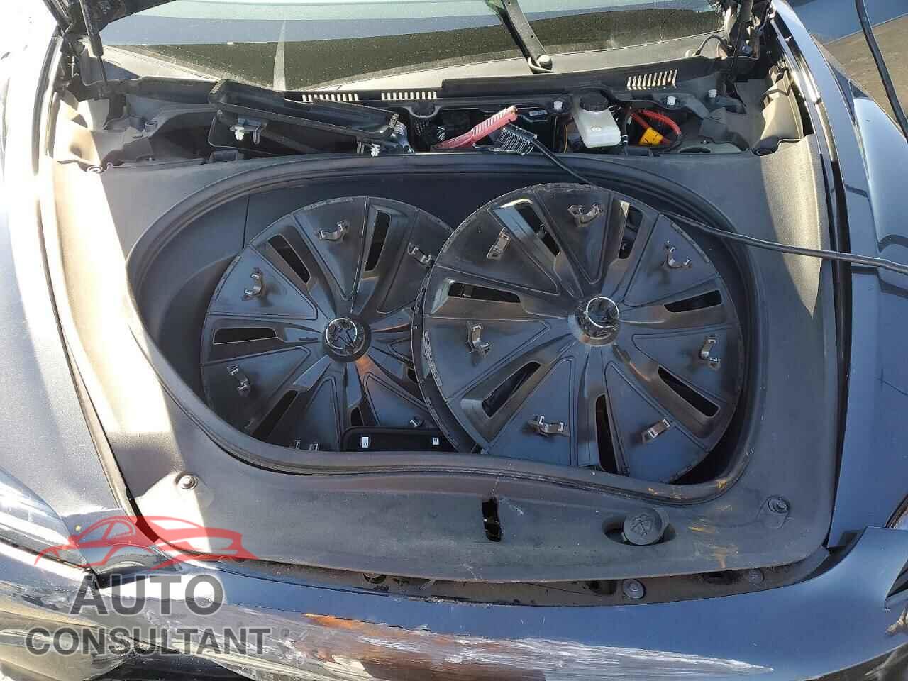 TESLA MODEL 3 2024 - 5YJ3E1EA3RF725225