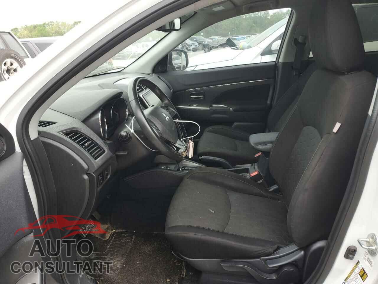 MITSUBISHI OUTLANDER 2020 - JA4AR3AU6LU003473
