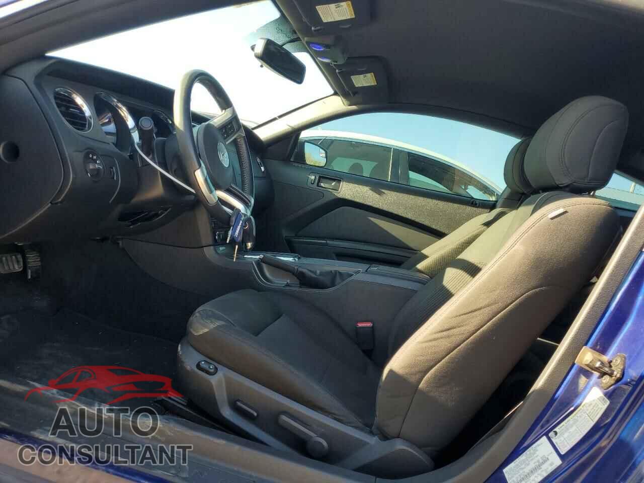 FORD MUSTANG 2014 - 1ZVBP8CF4E5325986
