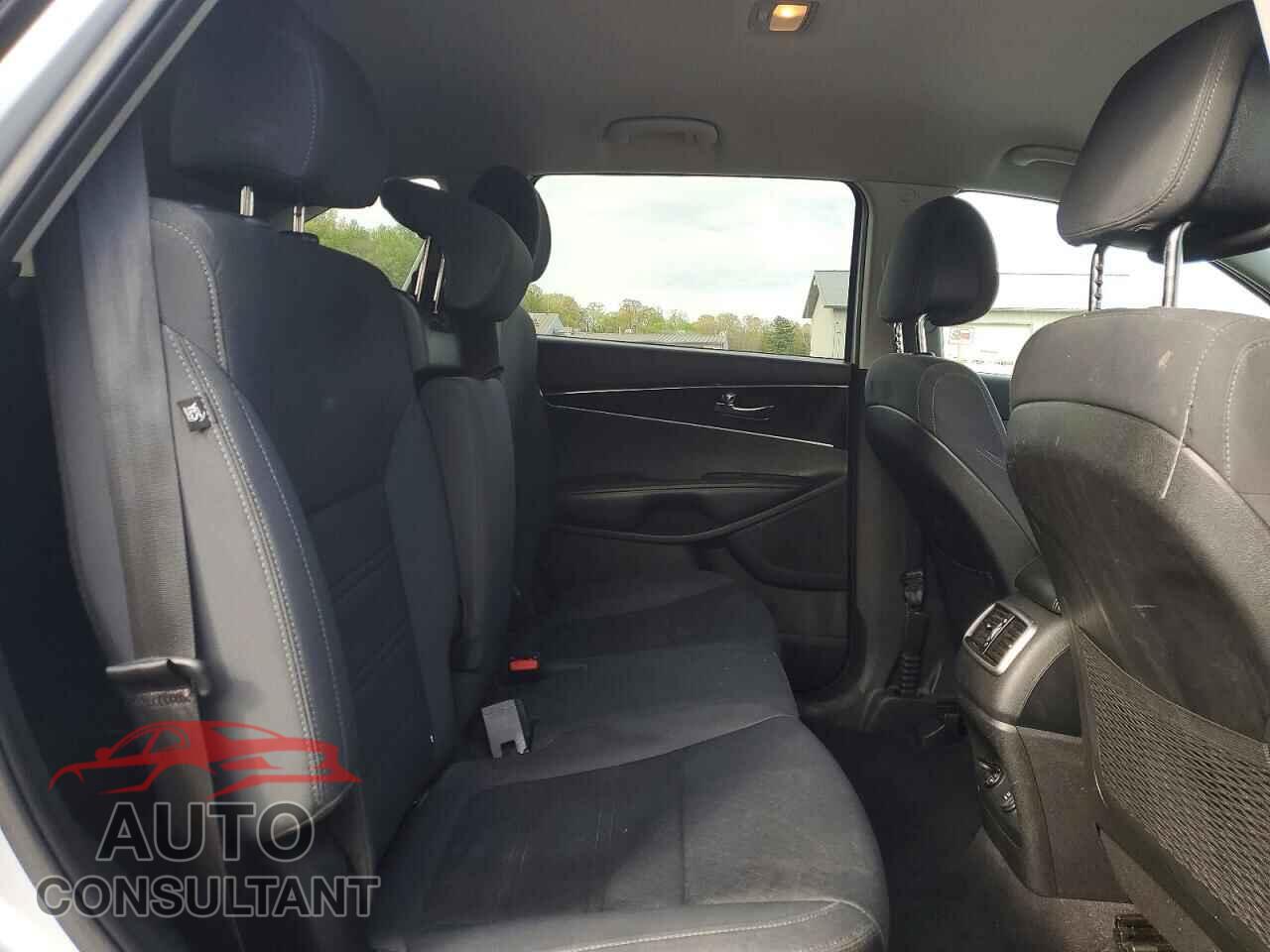 KIA SORENTO 2016 - 5XYPGDA30GG108469