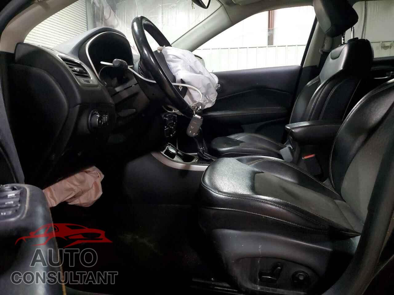 JEEP COMPASS 2020 - 3C4NJDBB4LT219625