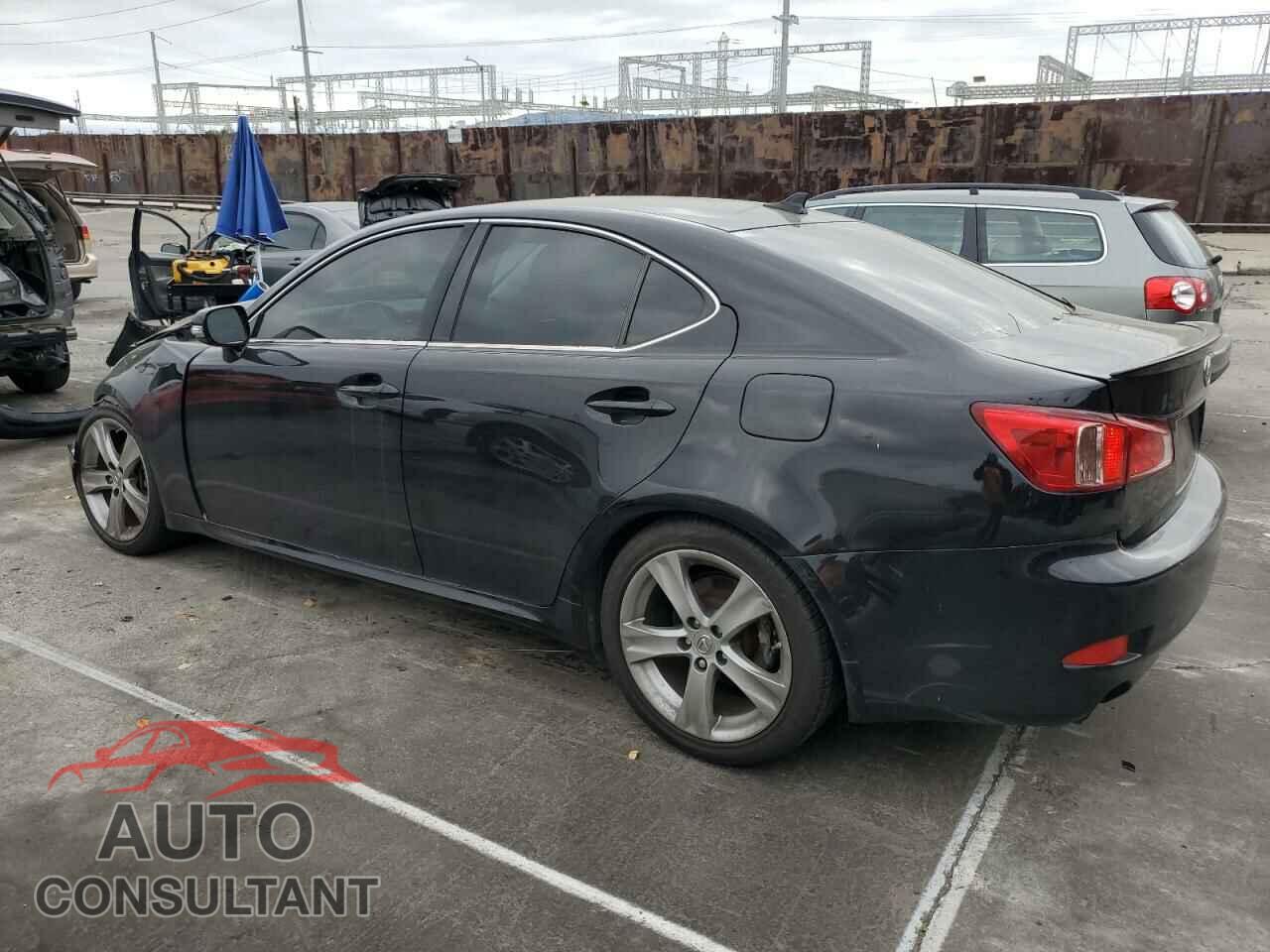 LEXUS IS 2012 - JTHBF5C21C2102643