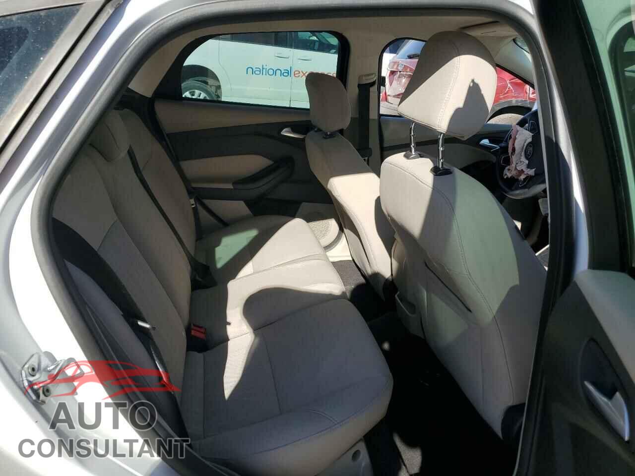 FORD FOCUS 2017 - 1FADP3K27HL230714