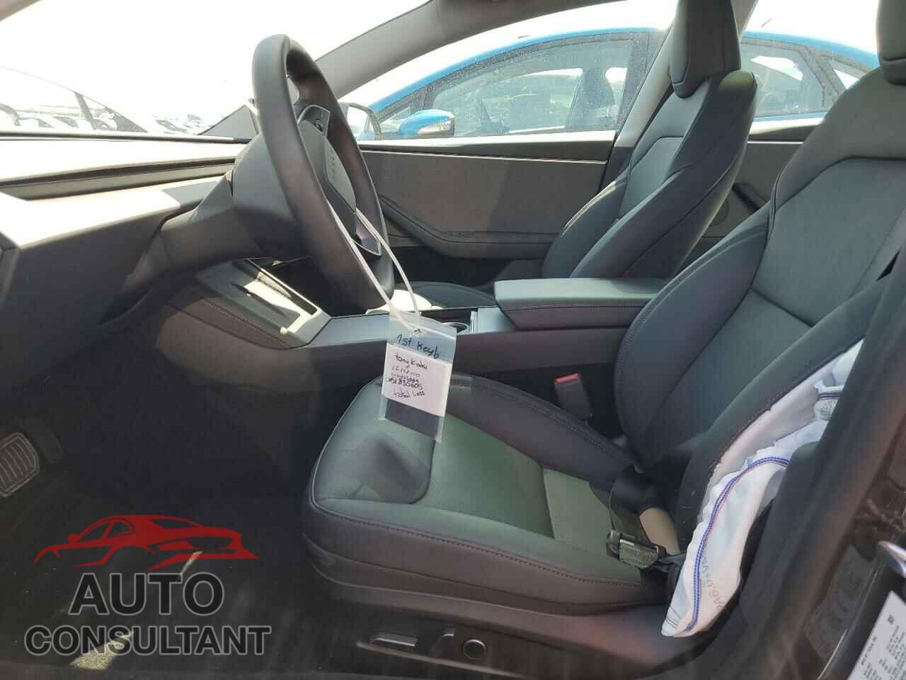 TESLA MODEL 3 2024 - 5YJ3E1EA8RF868400
