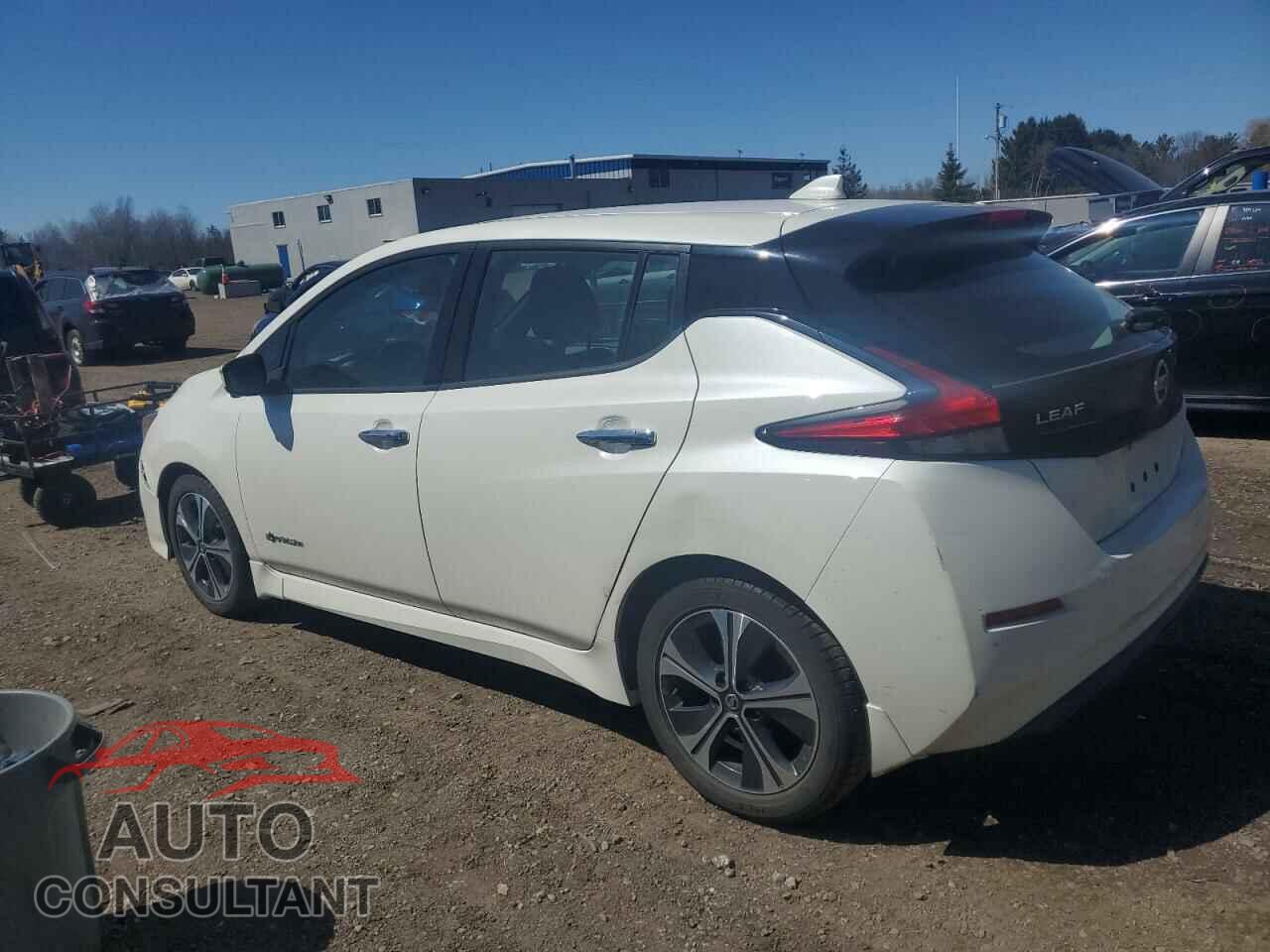 NISSAN LEAF 2018 - 1N4AZ1CP9JC302143
