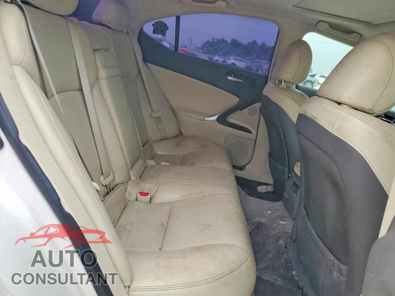 LEXUS IS 2011 - JTHBF5C24B5135083