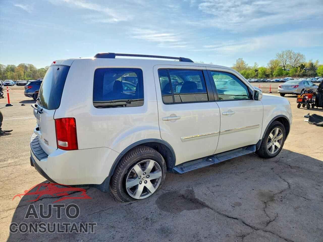 HONDA PILOT 2013 - 5FNYF4H90DB066177