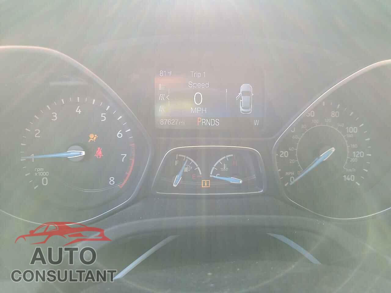 FORD FOCUS 2018 - 1FADP3FE4JL201052