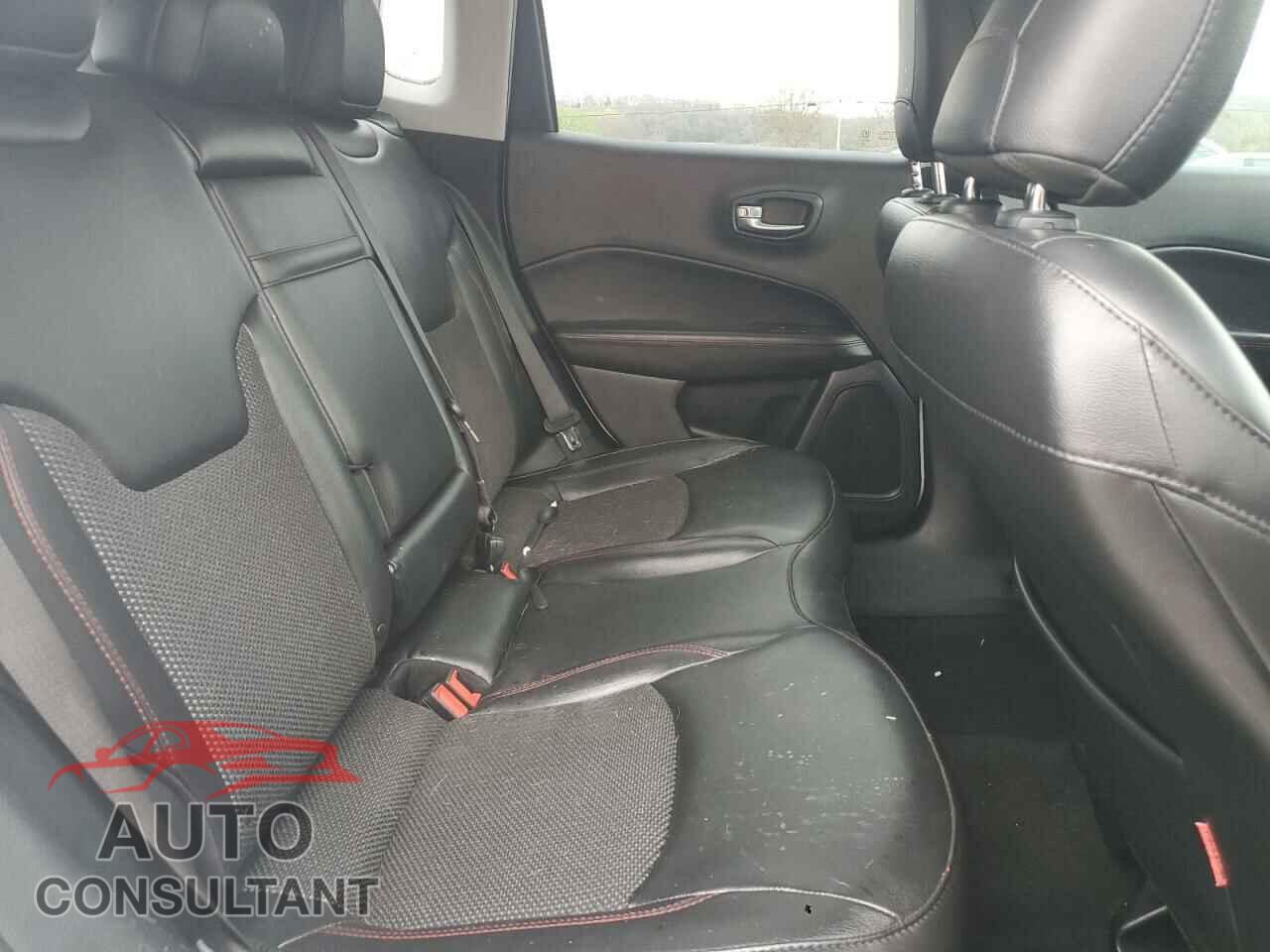 JEEP COMPASS 2019 - 3C4NJDDB5KT599022