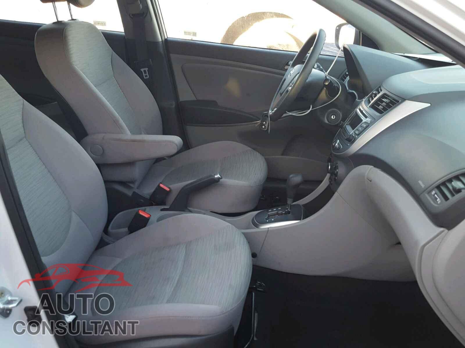 HYUNDAI ACCENT 2017 - KMHCT5AE4HU356950