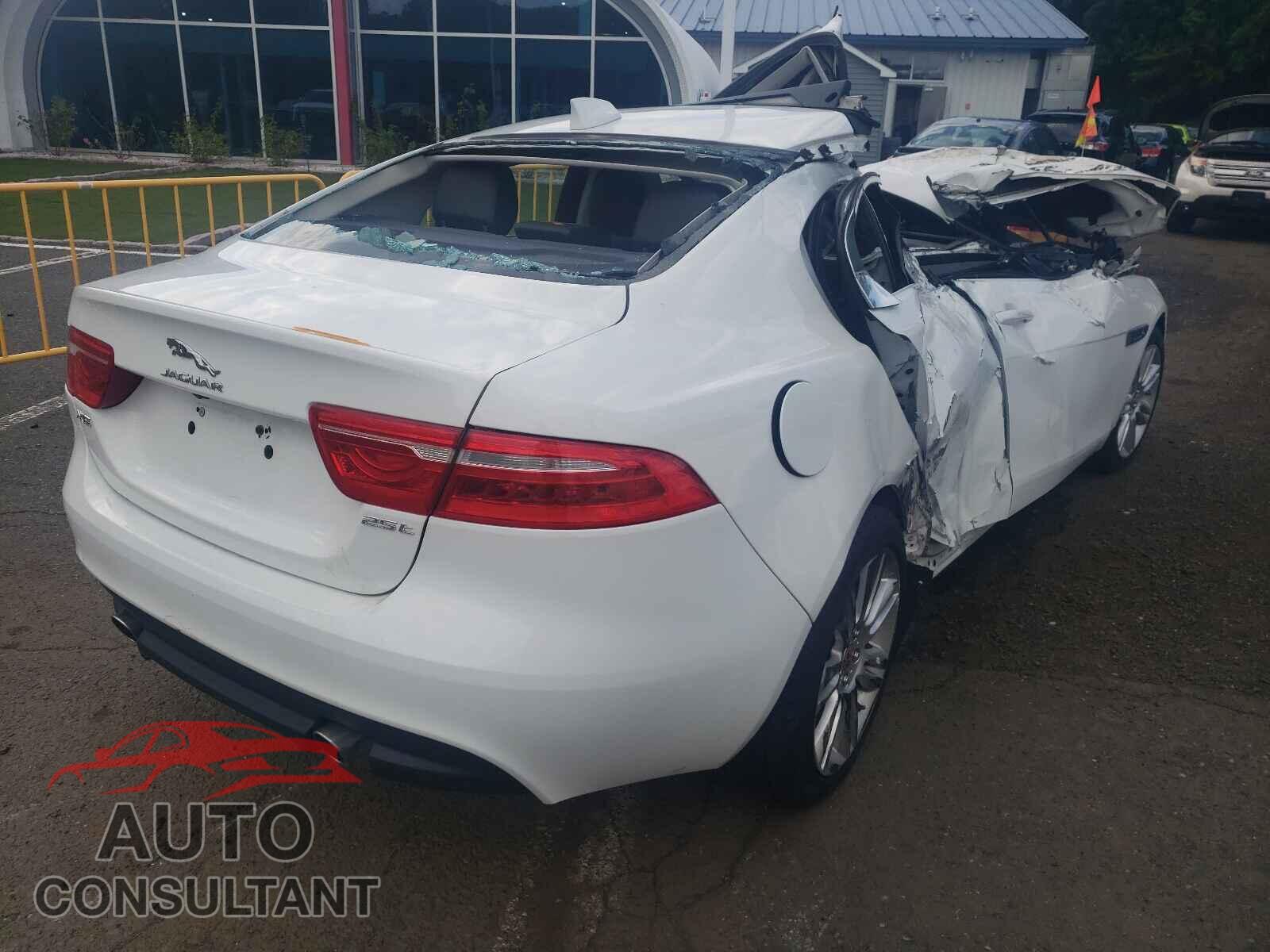 JAGUAR XE 2019 - SAJAR4FX8KCP52232
