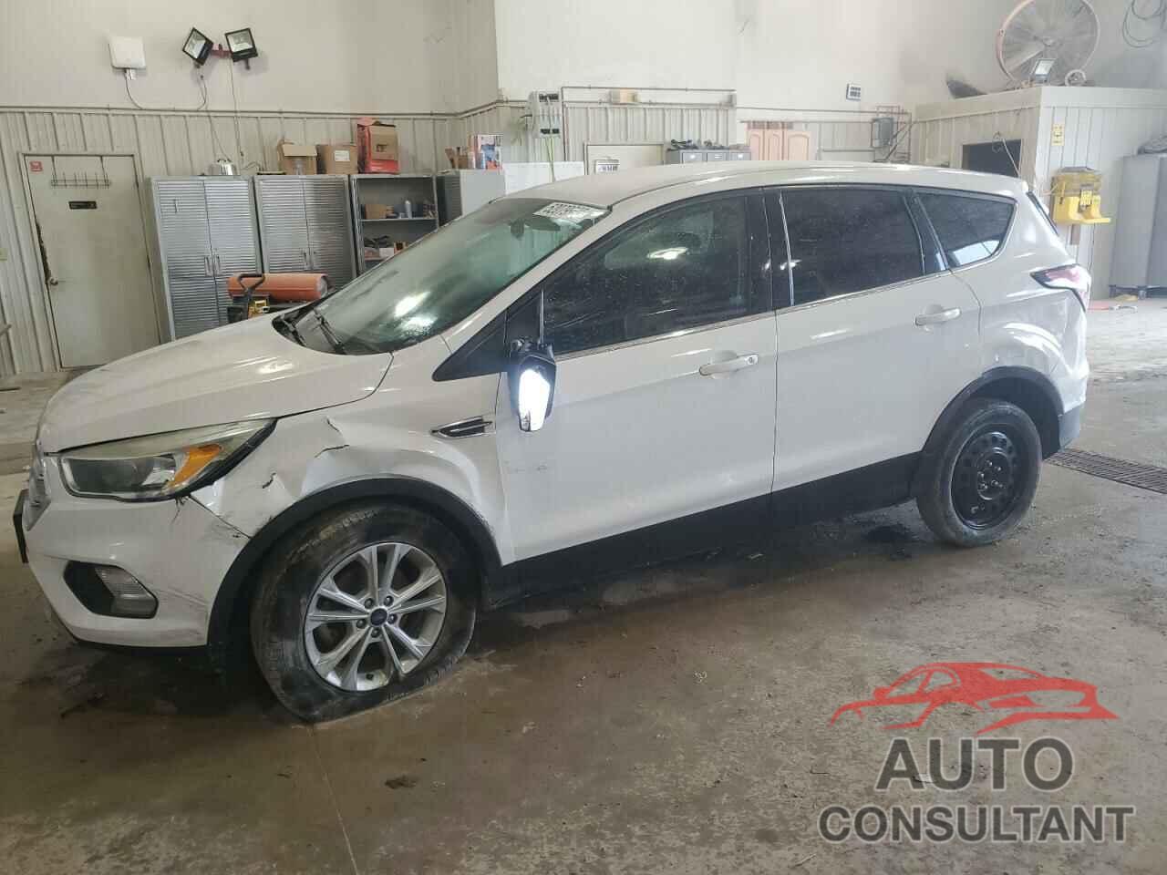 FORD ESCAPE 2017 - 1FMCU0GD5HUD28394