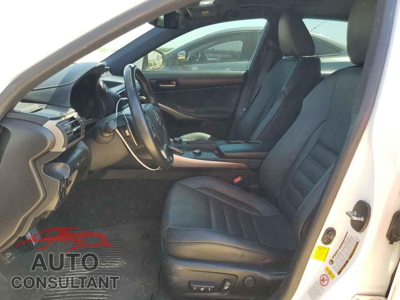 LEXUS IS 2017 - JTHBA1D28H5053114