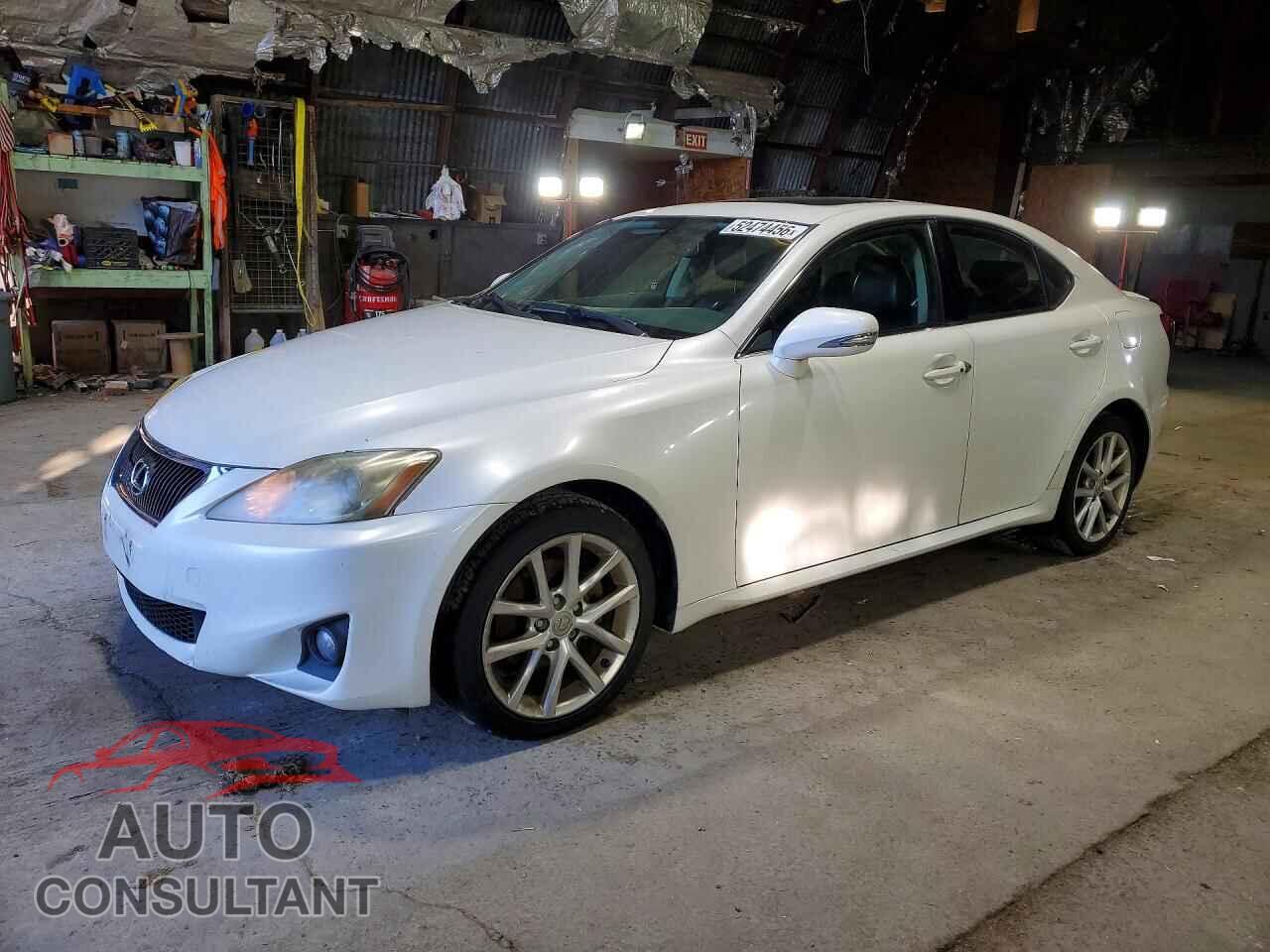 LEXUS IS 2011 - JTHCF5C21B5050044