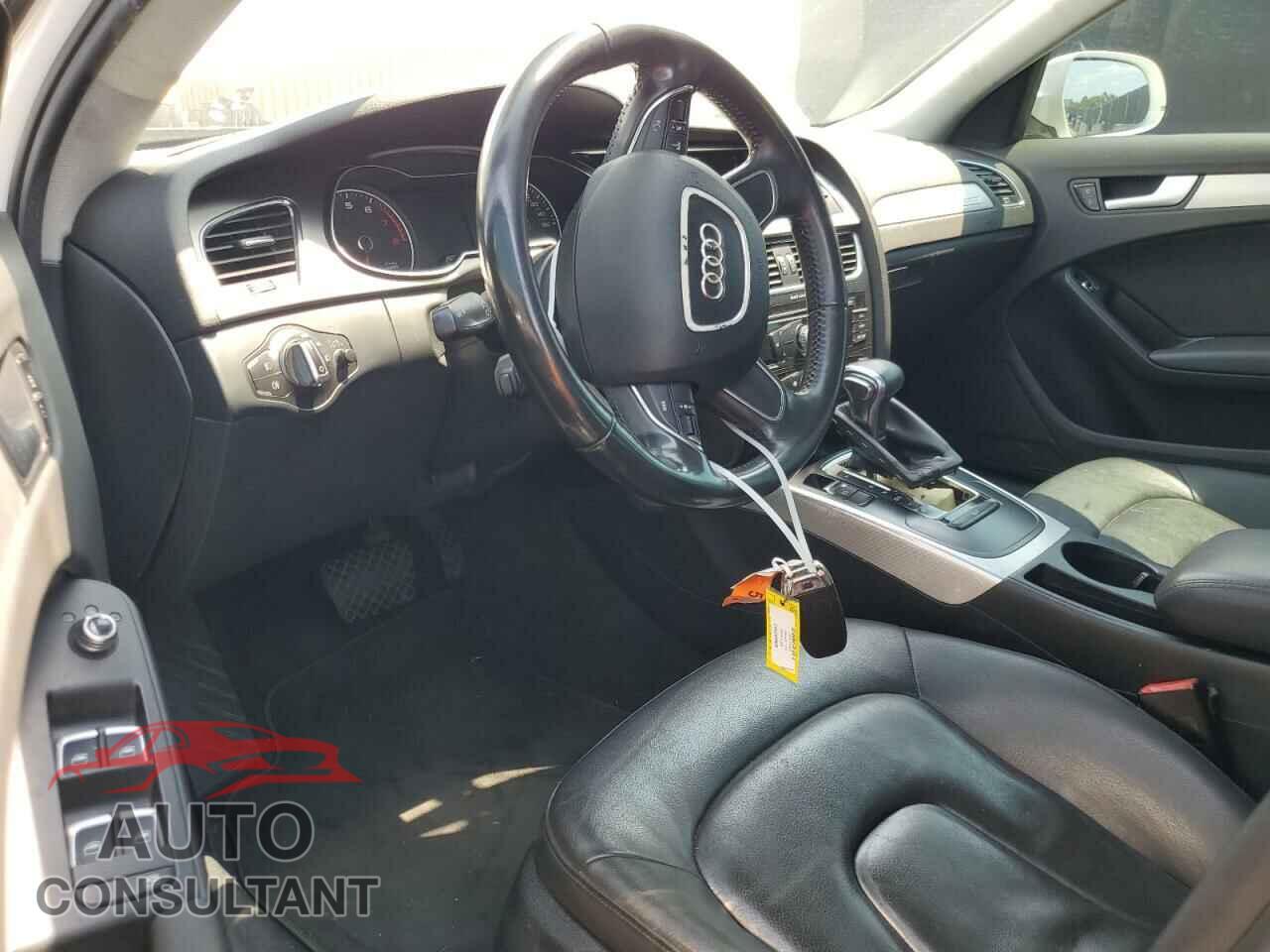 AUDI A4 2013 - WAUBFAFL1DN037093