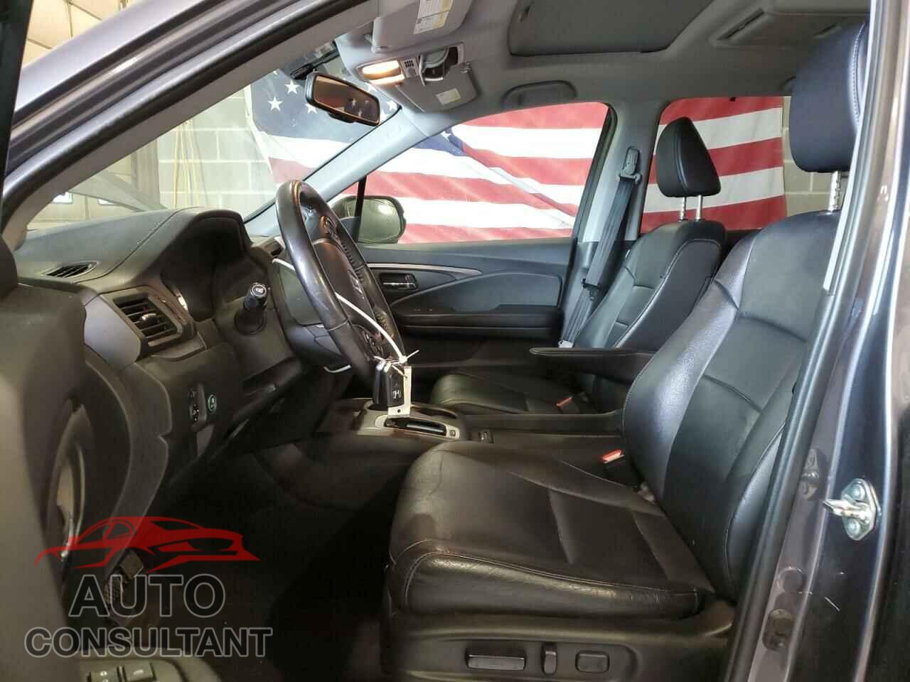 HONDA PILOT 2018 - 5FNYF6H88JB026993