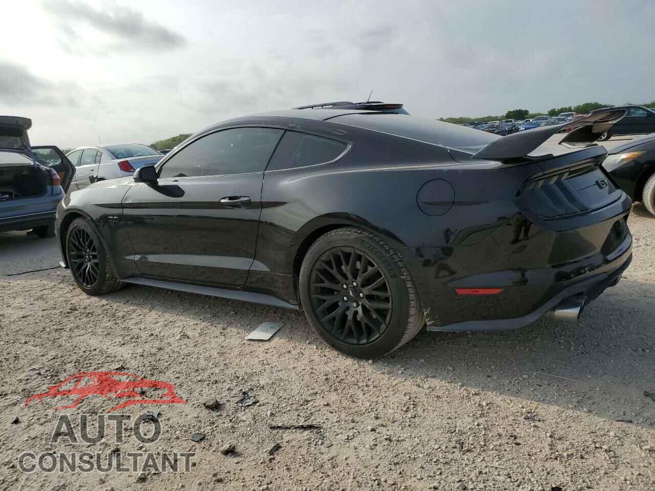 FORD MUSTANG 2018 - 1FA6P8CF1J5163478