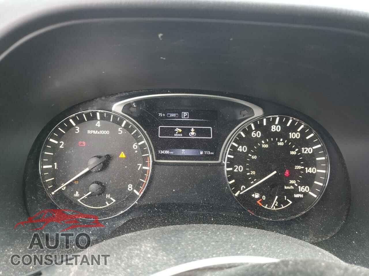 NISSAN PATHFINDER 2018 - 5N1DR2MM5JC620614