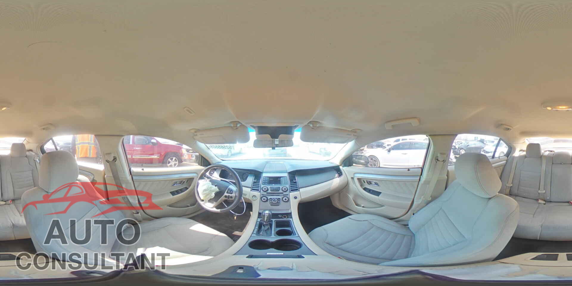 FORD TAURUS 2018 - 1FAHP2D82JG105311