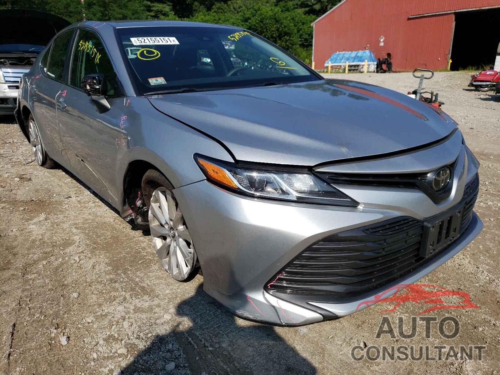 TOYOTA CAMRY 2018 - 4T1B11HK9JU079885
